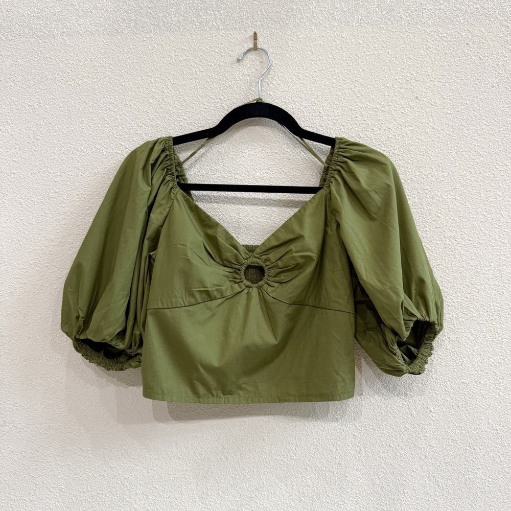 NWT Abercrombie & Fitch Green Puff Sleeve Poplin O-Ring Smocked Crop Size Medium
